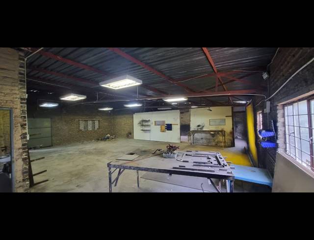 160M² WAREHOUSE TO LET IN DELPORTON